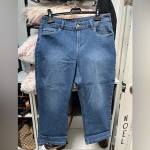 Medium/ dark straight leg capris